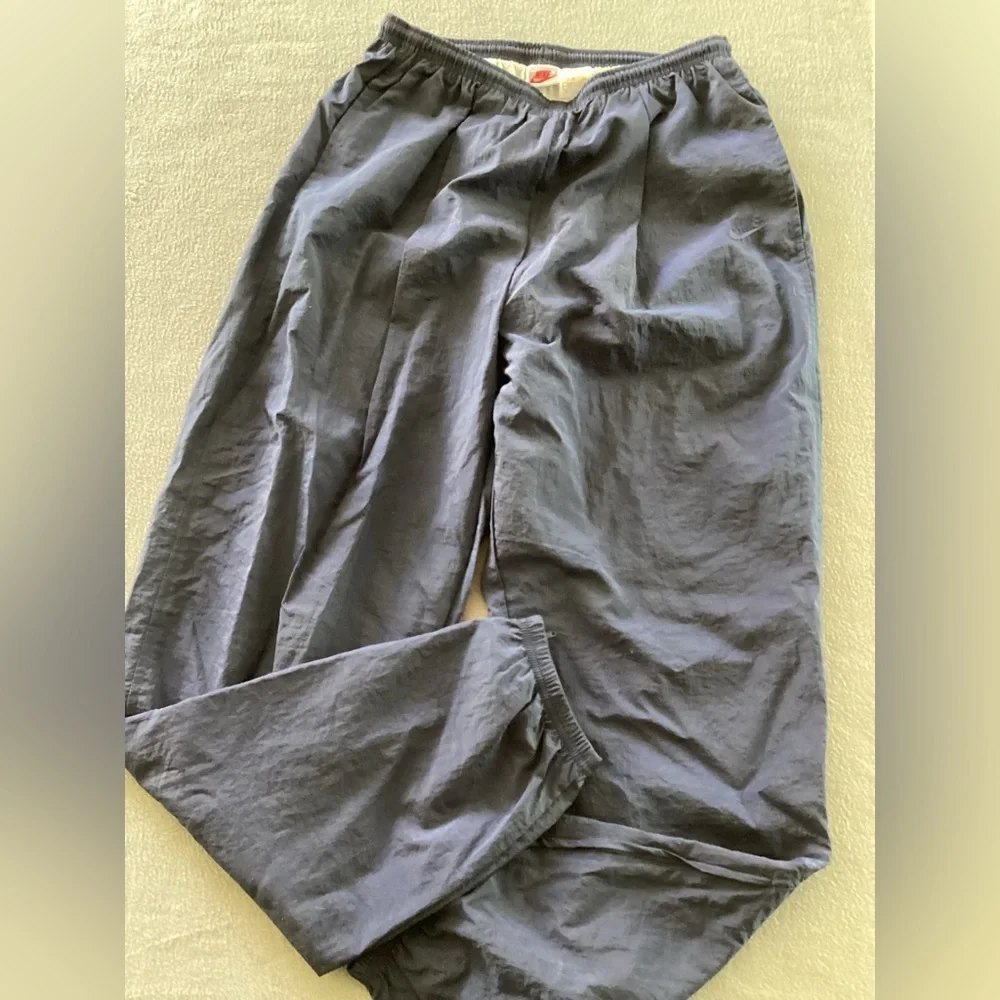 90s Nike grey tag track pants navy blue XL comfortable baggy hipster basketball